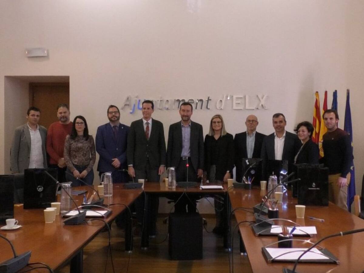 Los municipios zapateros se unen para que se celebre en Elche la Feria Nacional del Calzado