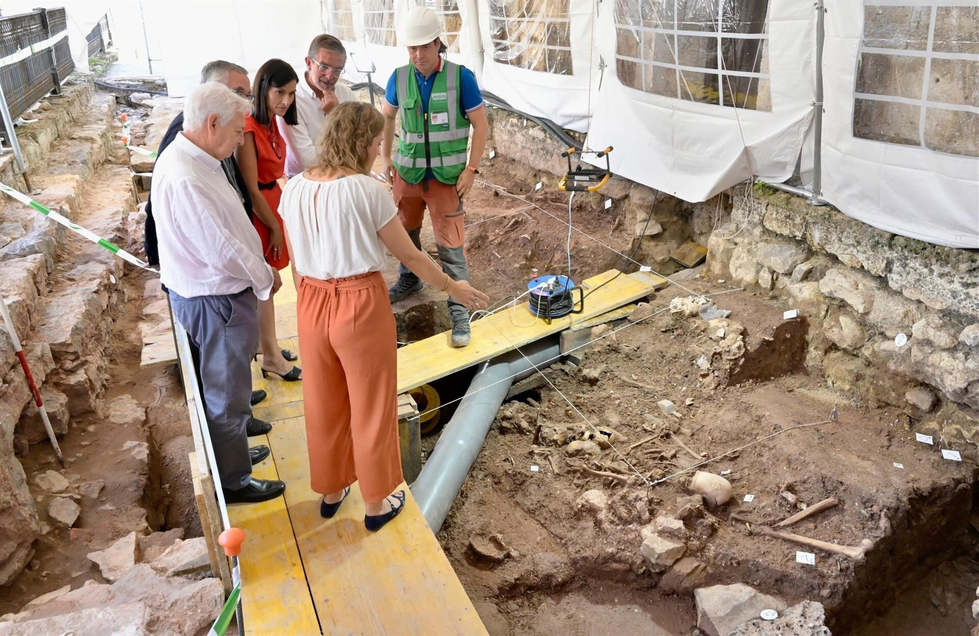 Trabajos arqueológicos en la calle Los Azogues (Santander)