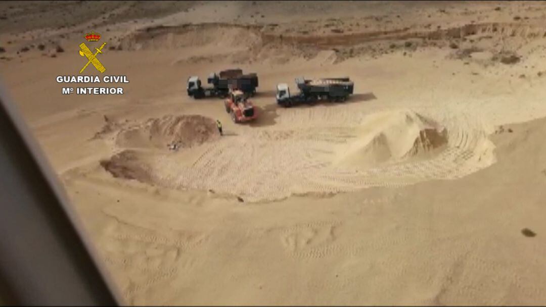 Fueron sorprendidos en la zona de Muñique (Teguise) tratándose esta de una zona de Especial Protección para las Aves (ZEPA).