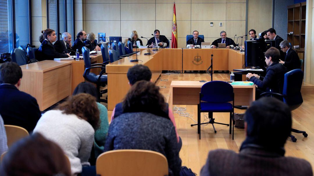 Vista ante la sala de apelaciondes de la Audiencia