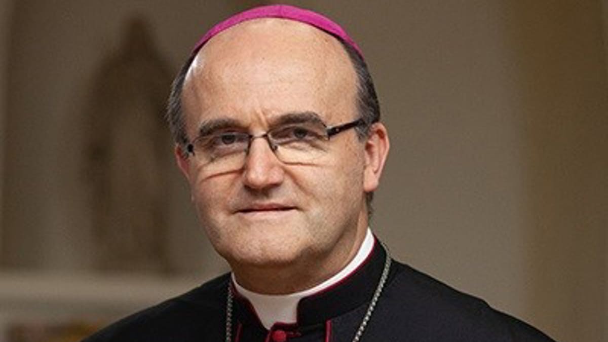 El obispo de Orihuela-Alicante tacha de "moneda de cambio" a los inmigrantes del recién aprobado real decreto de regularización