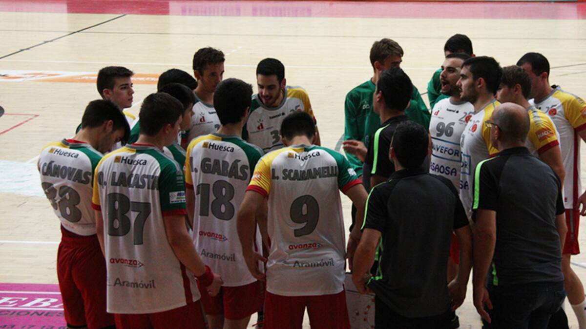 Bada Huesca abre expediente a dos canteranos por mensajes homófobos hacia un árbitro