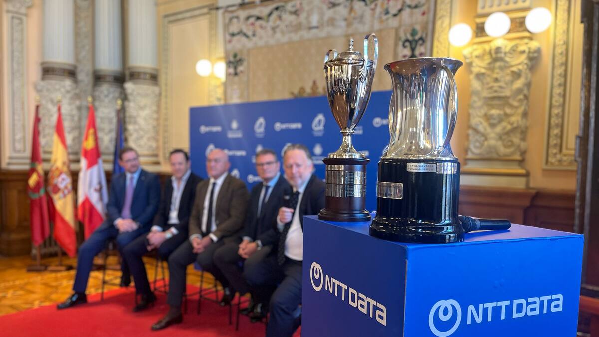 Presentación de la Copa del Rey de rugby en el ayuntamiento