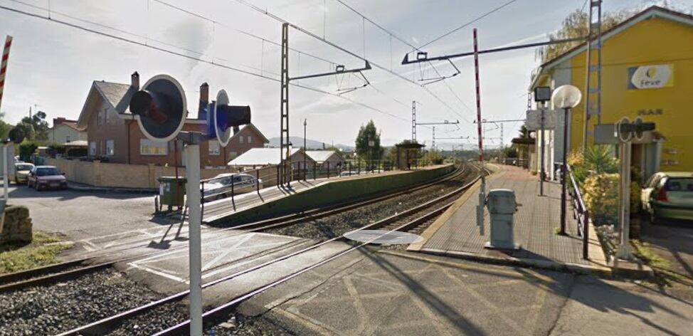 Paso a nivel de la estación de Mar (Polanco).