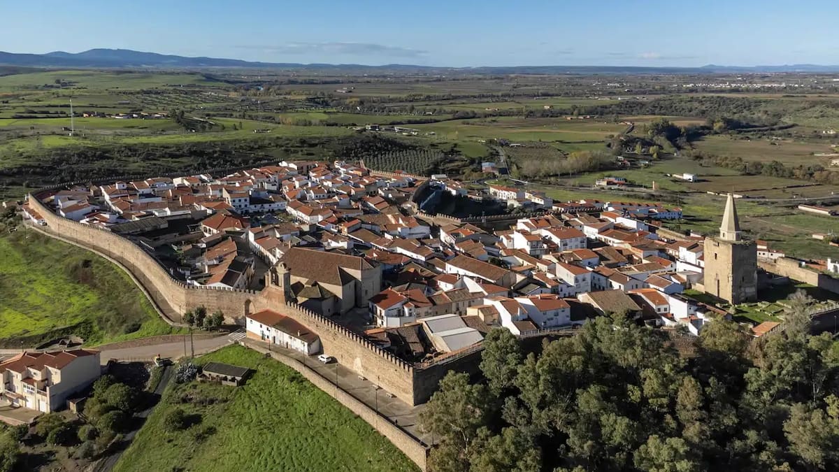 Galisteo, tras los muros del día a día