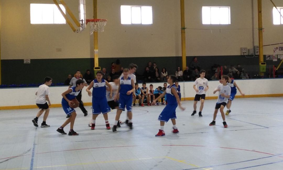 El cadete masculino del Sarabris se apuntó una importante victoria frente al San José