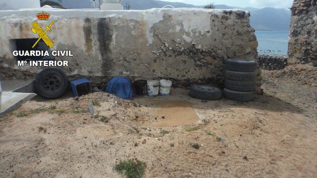 Pozo de aguas residuales irregular en La Graciosa.