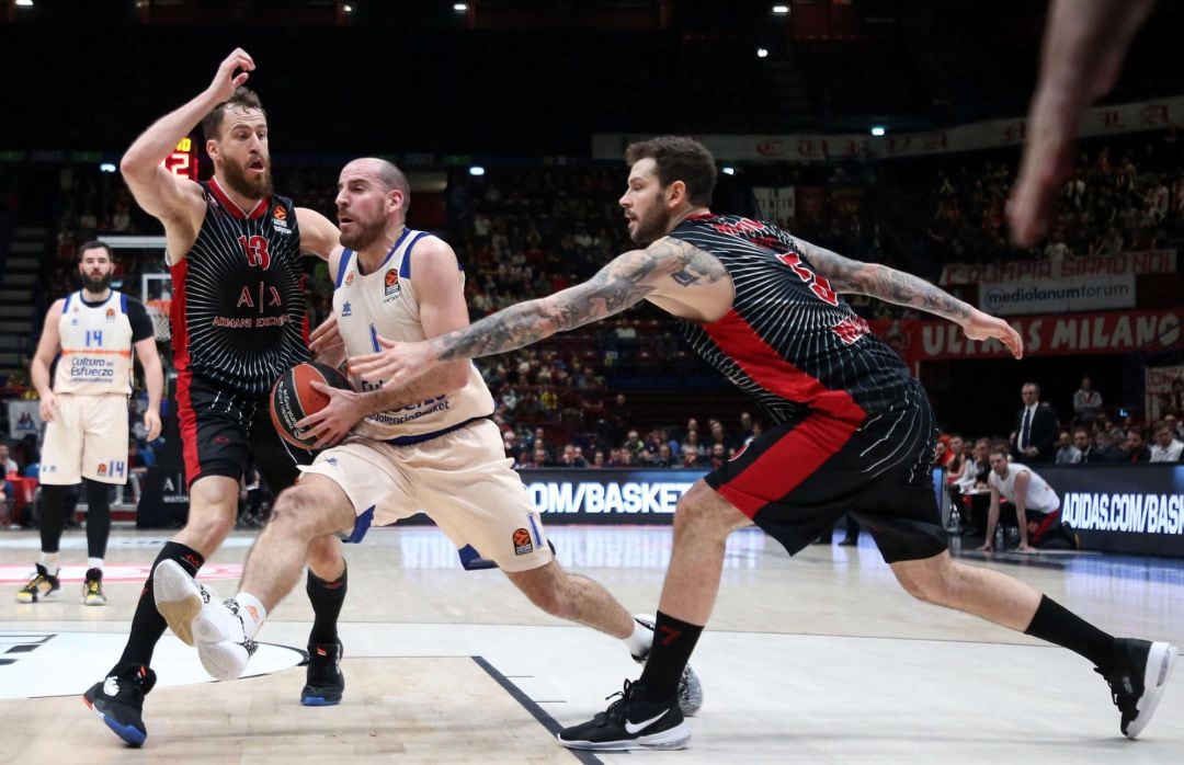 Valencia Baskets Quino Colom  Ax Armani Exchange Milan Sergio Rodriguez and his teammate Vladimir Micov during their Euroleague basketball match at the Assago Forum, Milan, Italy, 