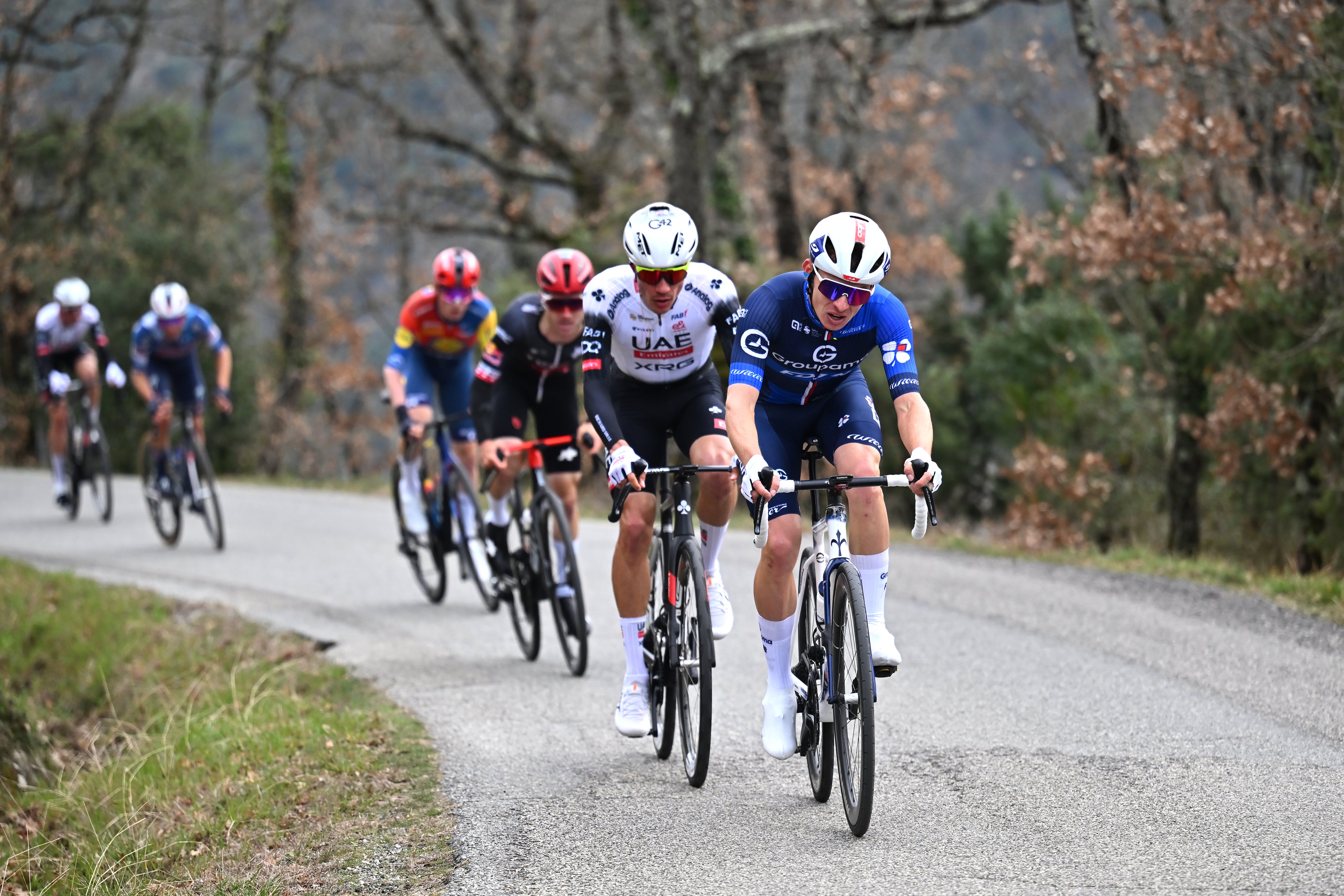 Juan Ayuso y Romain Gregoire durante el Faun-Ardeche Classic 2025