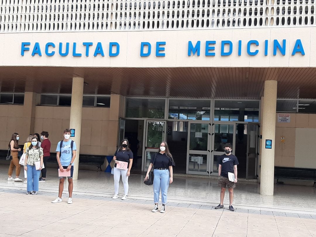 Alumnos de la Facultad de Medicina
