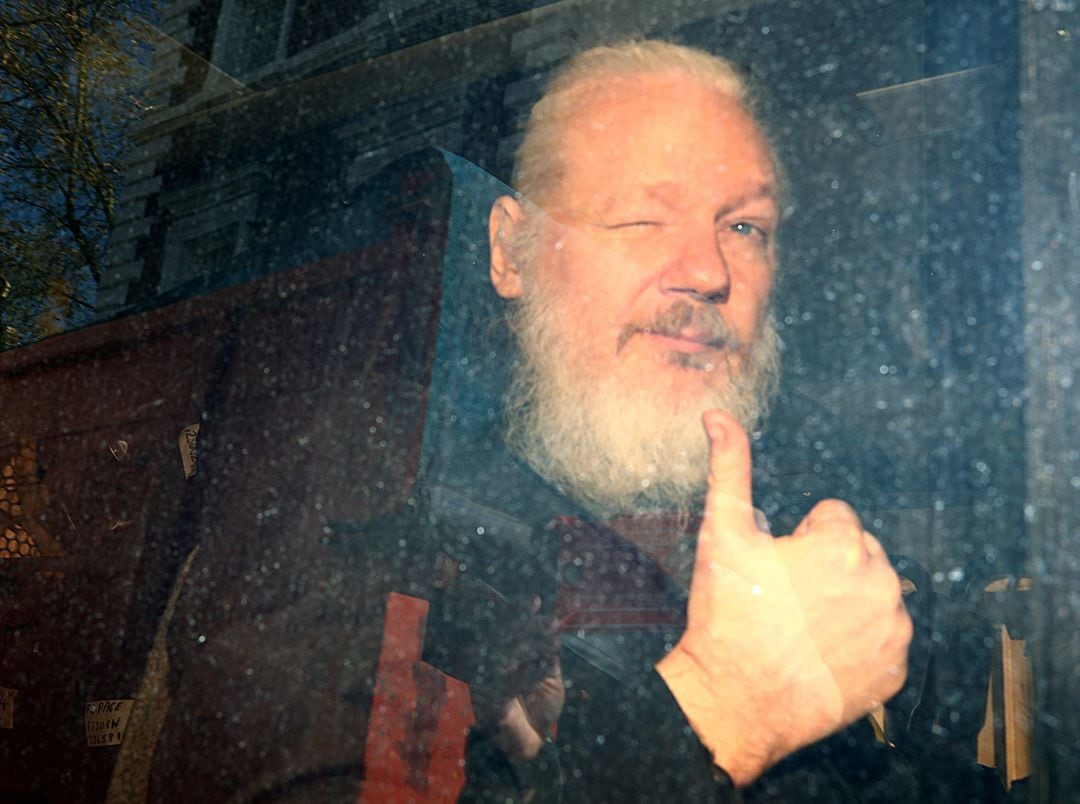 Julian Assange a su llegado a los juzgados de Londres