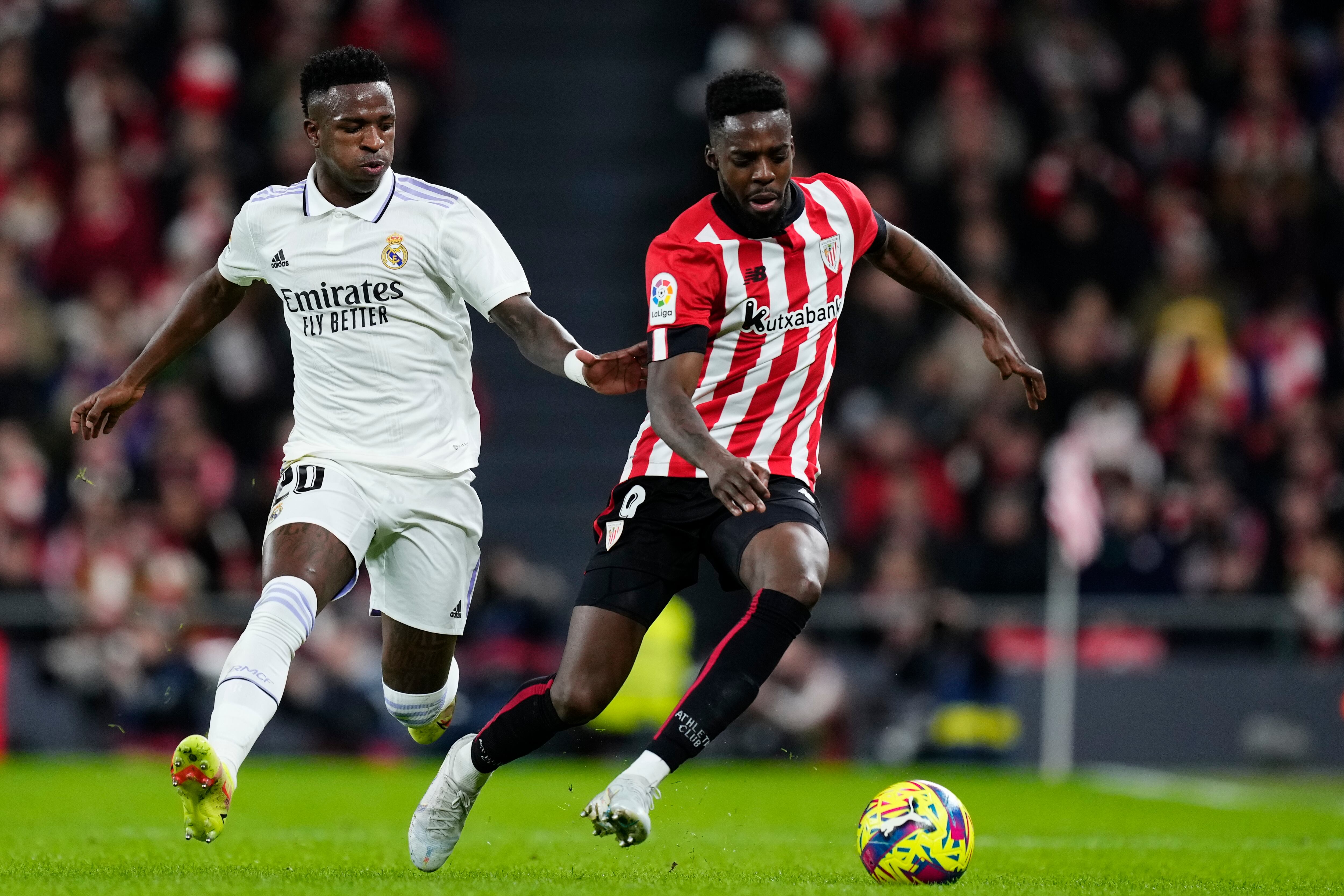 Vinicius e Iñaki Williams en su último enfrentamiento.