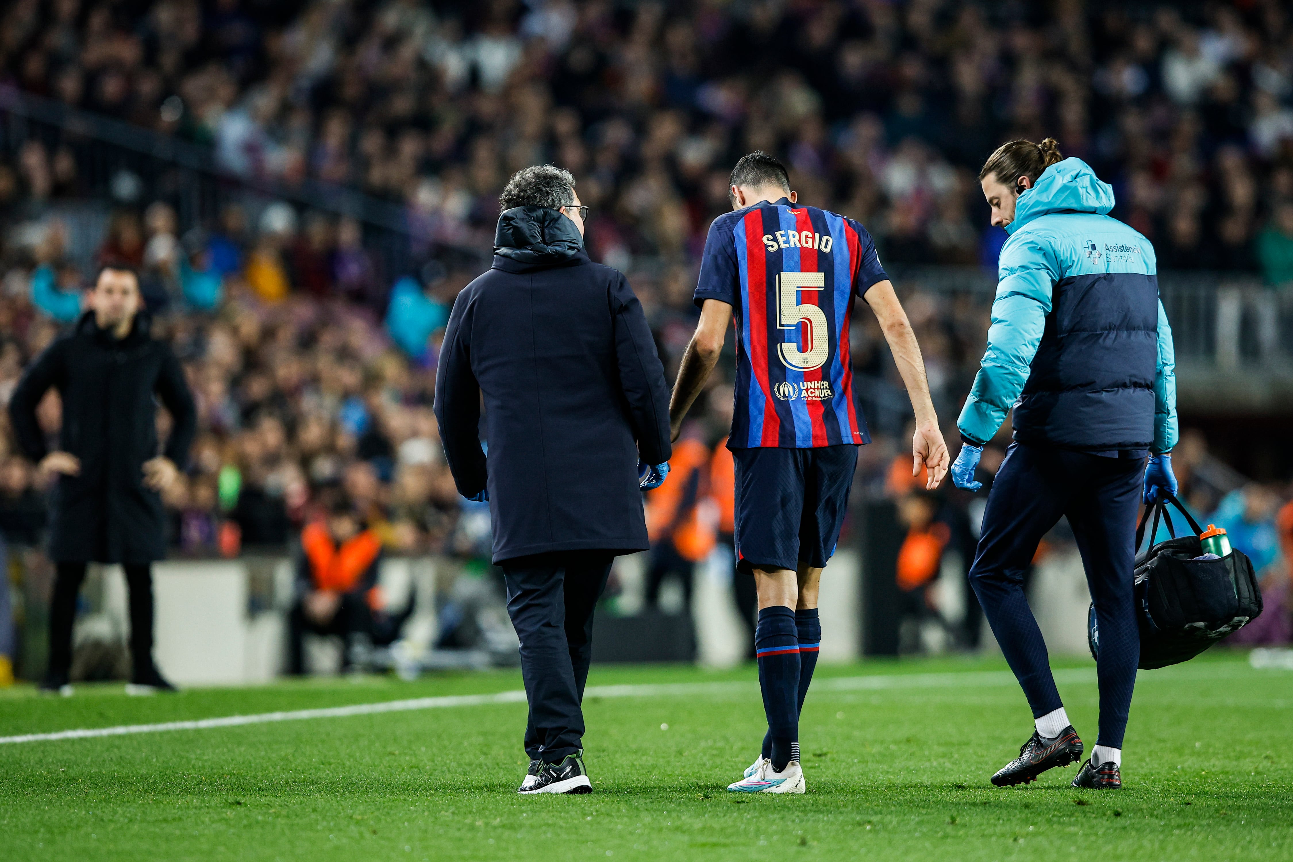 Sergio Busquets se retiró lesionado el 13 de febrero contra el Sevilla