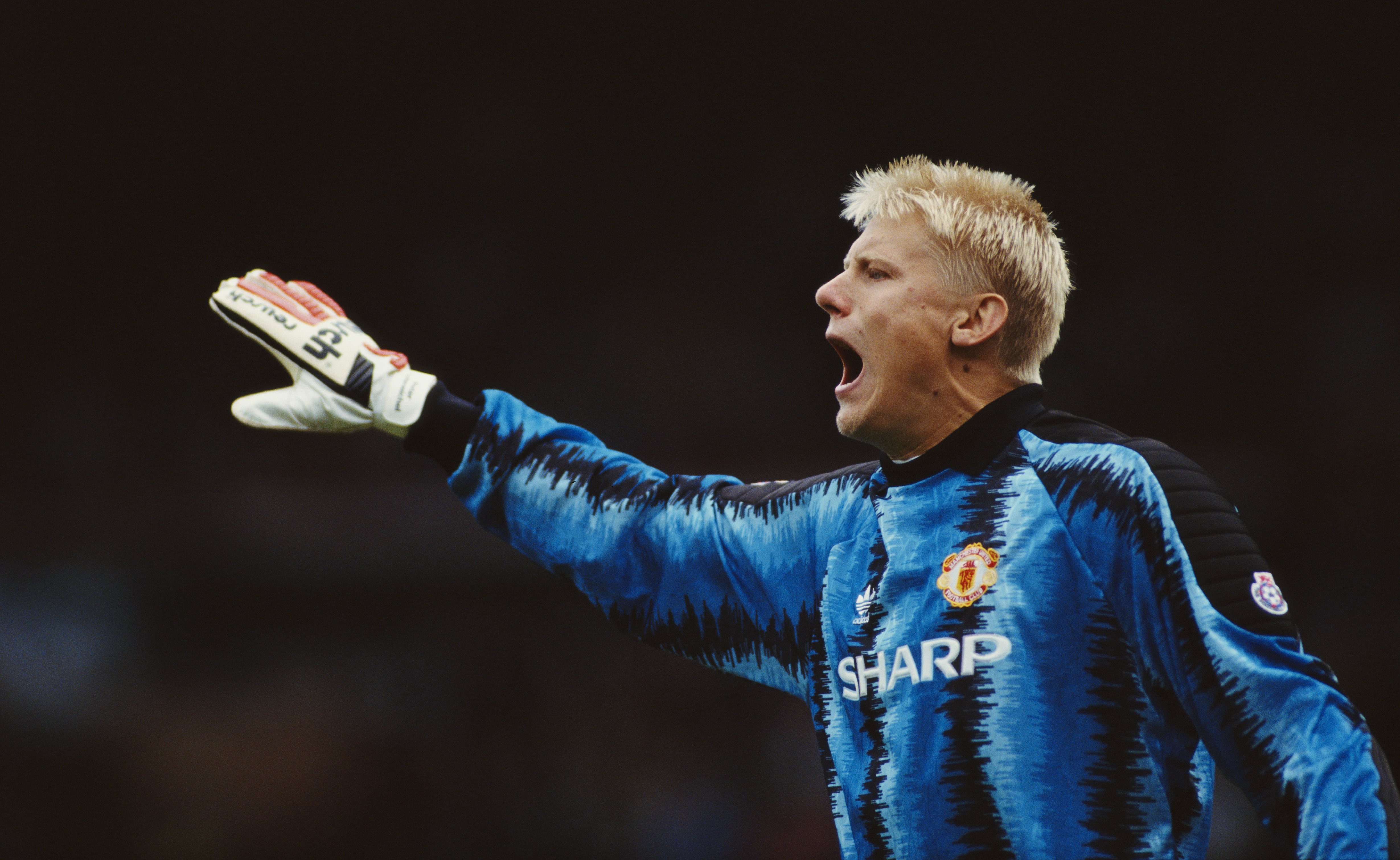 Peter Schmeichel durante un partido con el Manchester United en 1991