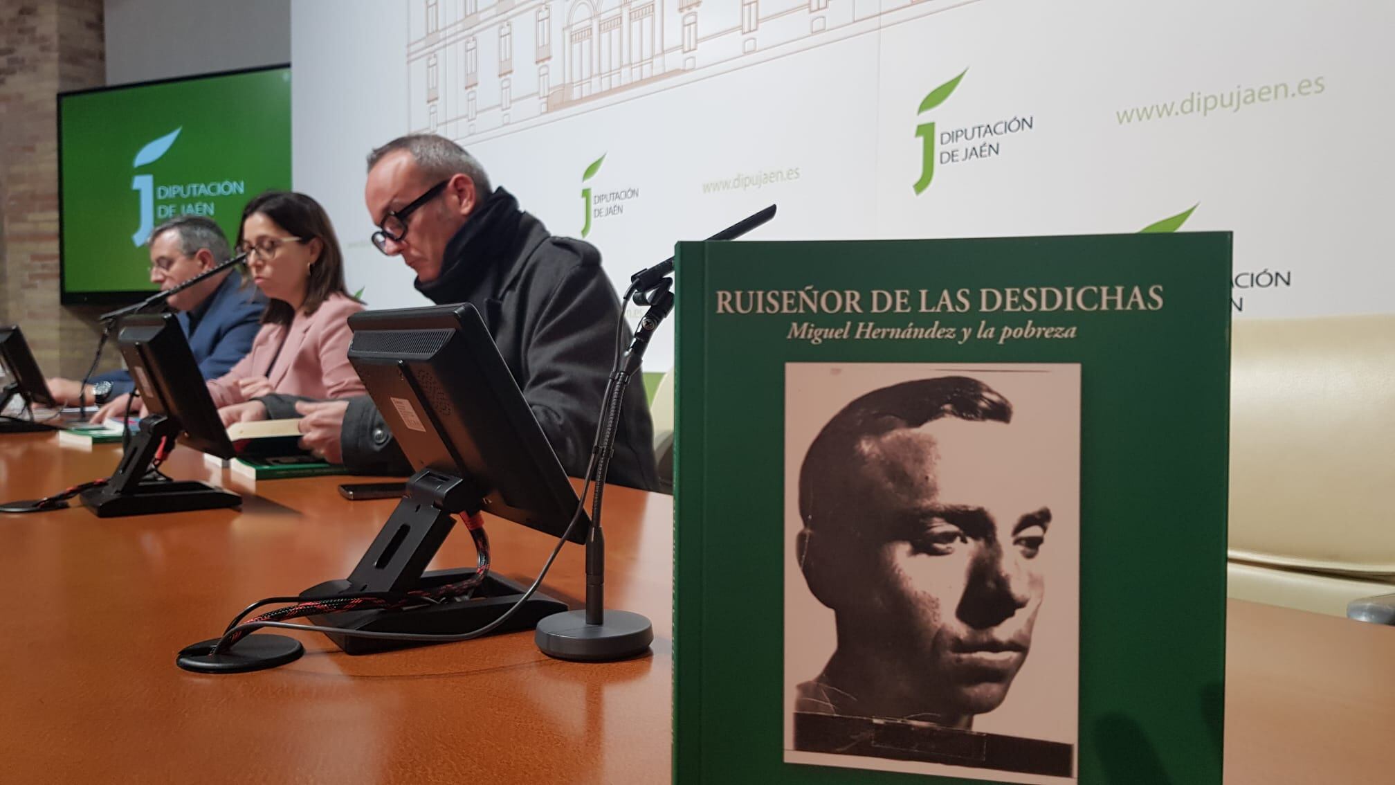Presentación de la revista Paraíso y el libro Ruiseñor de las Desdichas