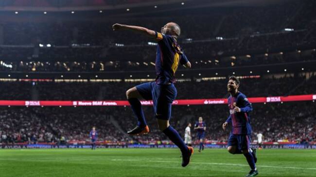 Andrés Iniesta celebra su gol en el Metropolitano