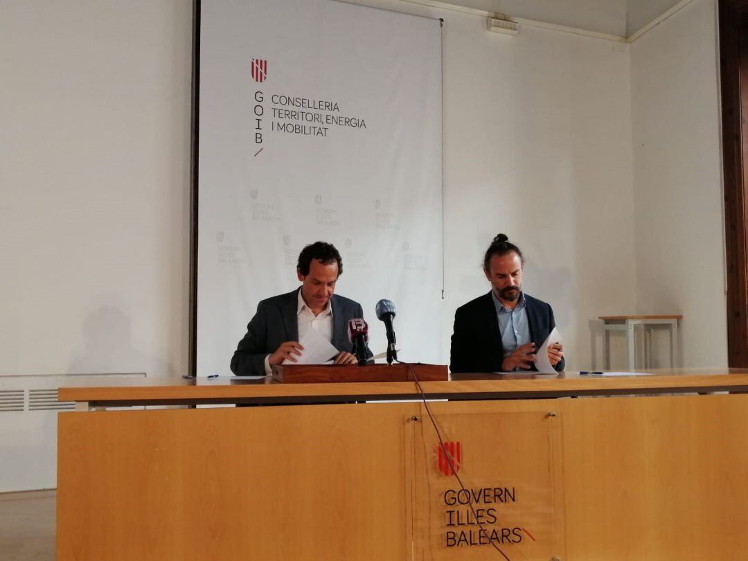 Comparecencia junto con el director general de Vivienda, Eduardo Robsy