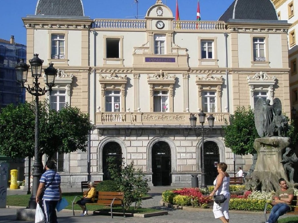 Fachada del Ayuntamiento de Santurtzi