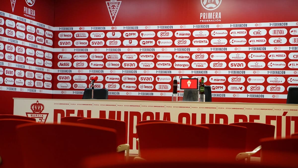 Víctor Serena y Bruno Abad, los ojeadores de la comisión deportiva del Real Murcia