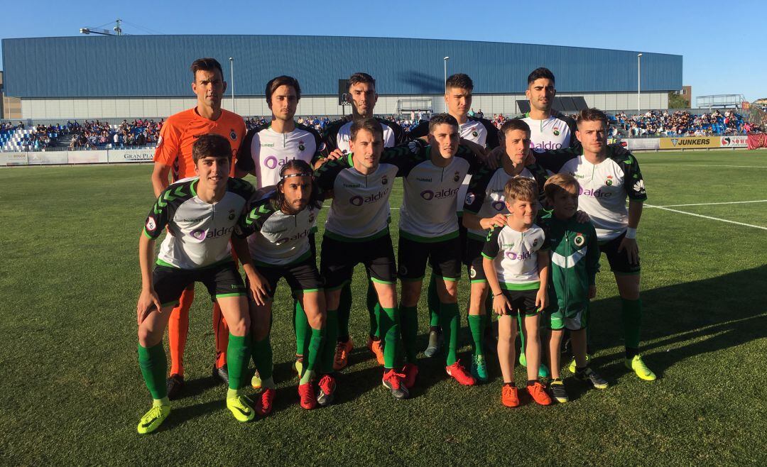 El último once, plagado de chavales, de la temporada del ascenso.