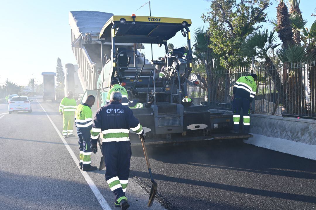andén peatonal-ciclista en La Hoya