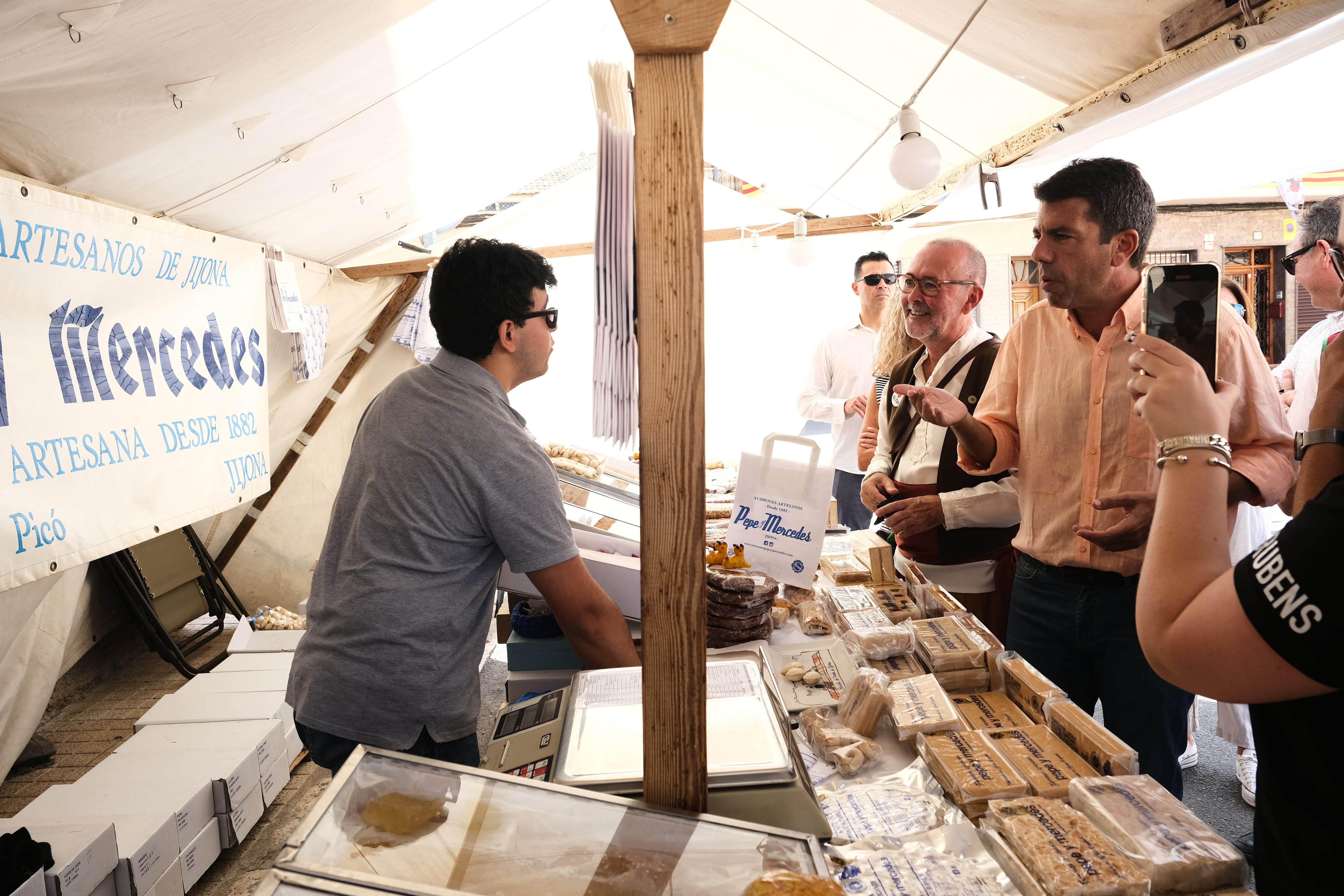 El president de la Generalitat, Carlos Mazón, este domingo en El Campello