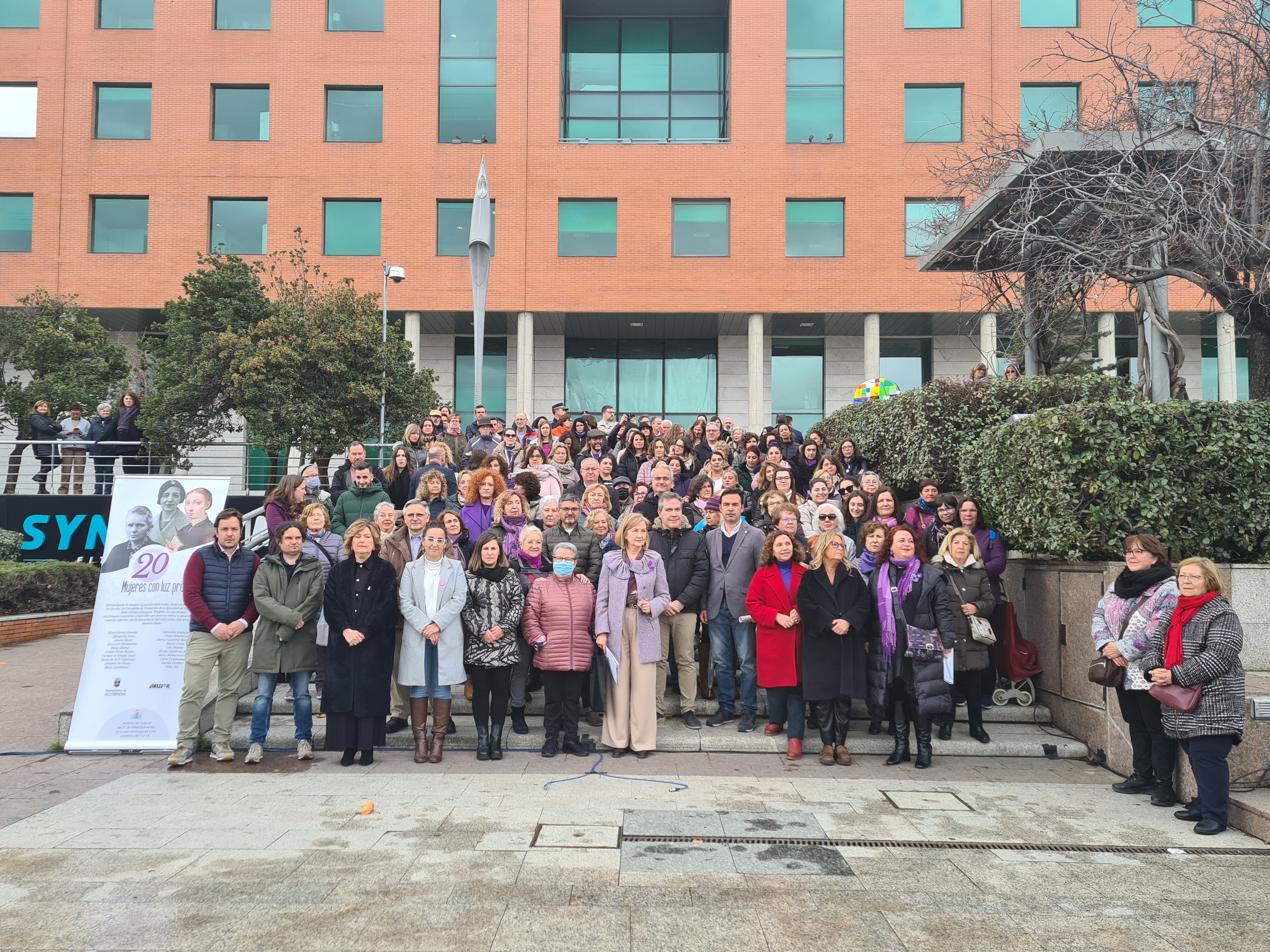 Lectura de manifiesto y concentración en Alcobendas con motivo del Día Internacional de la Mujer en 2023