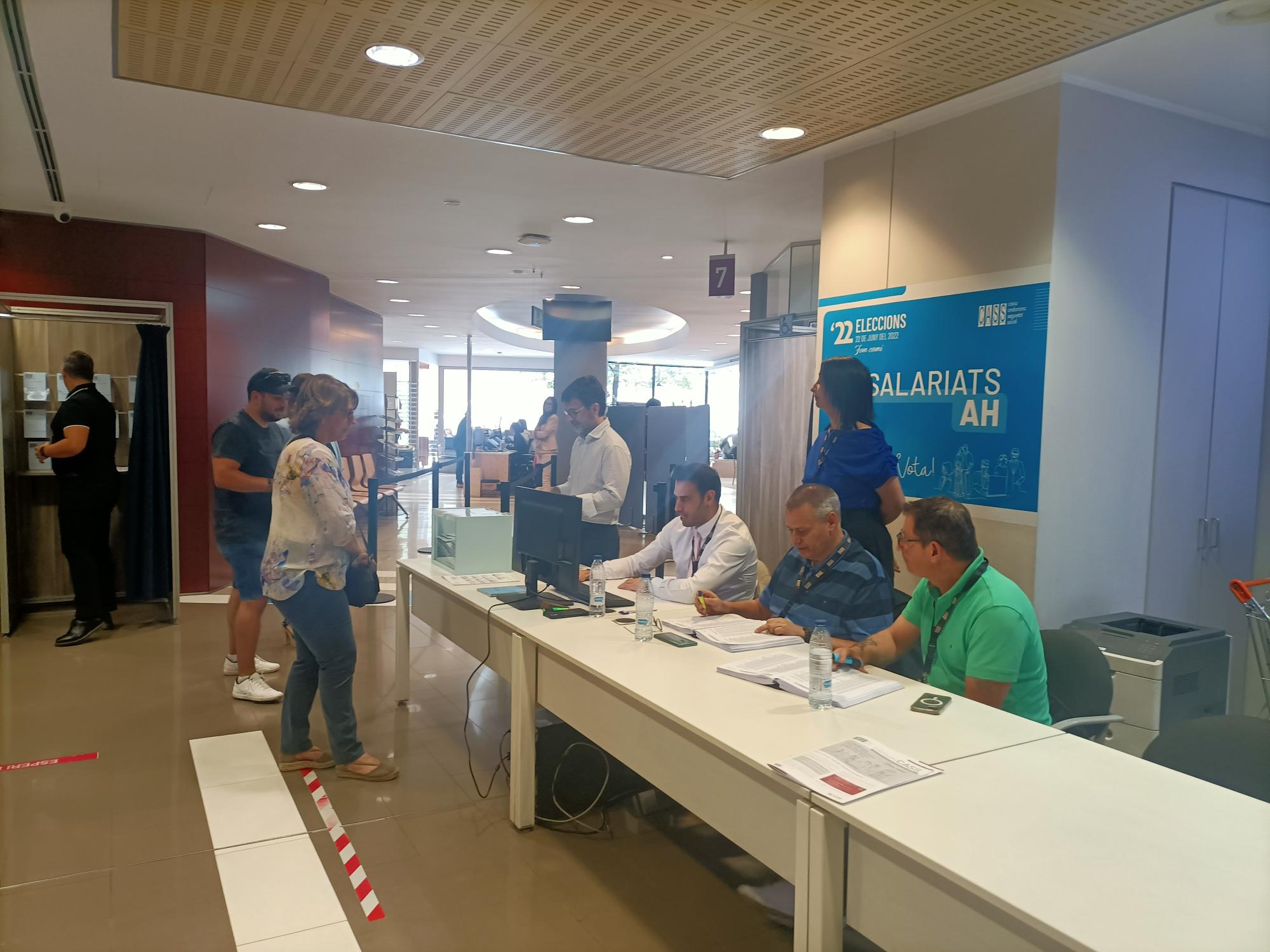 Votants a les eleccions a la CASS.