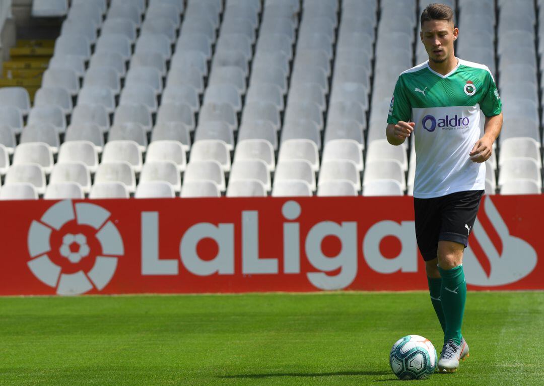 El extremo francés llega cedido, por segunda temporada consecutiva, por el Mallorca.