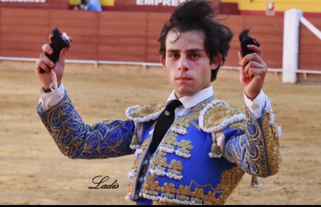 El novillero rondeño en la plaza de toros de Roquetas de Mar