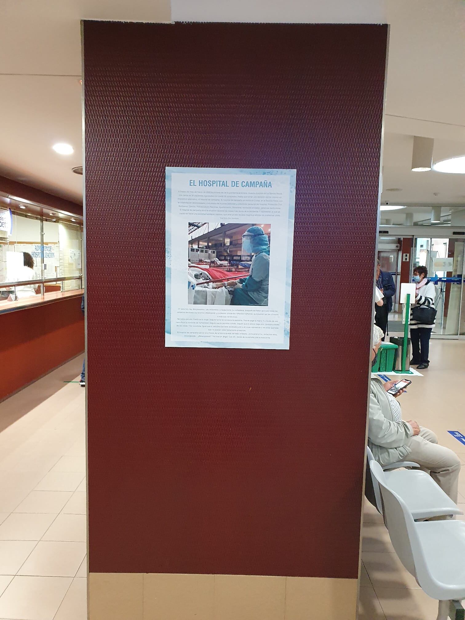Fotografía homenaje al trabajo de los sanitarios durante la pandemia en el hospital de los Santos Reyes