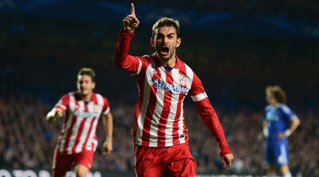Adrián López celebra su gol en Stamford Bridge