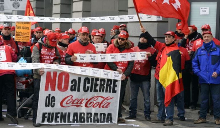 Los trabajadores de Coca Cola durante sus protestas