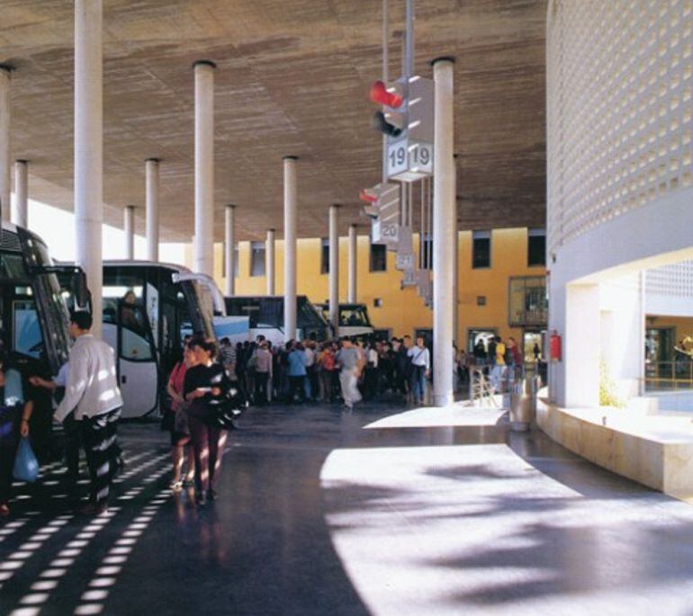 Imagen de la dársena de la Estación de Autobuses de Córdoba