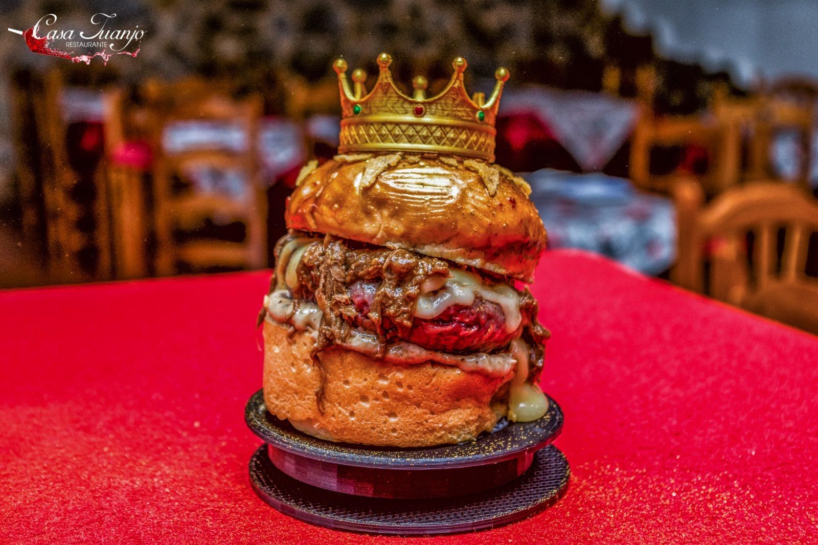 Hamburguesa 'La Diosa' de Casa Juanjo en Villanueva de la Jara (Tercera mejor hamburguesa de Castilla-La Mancha)