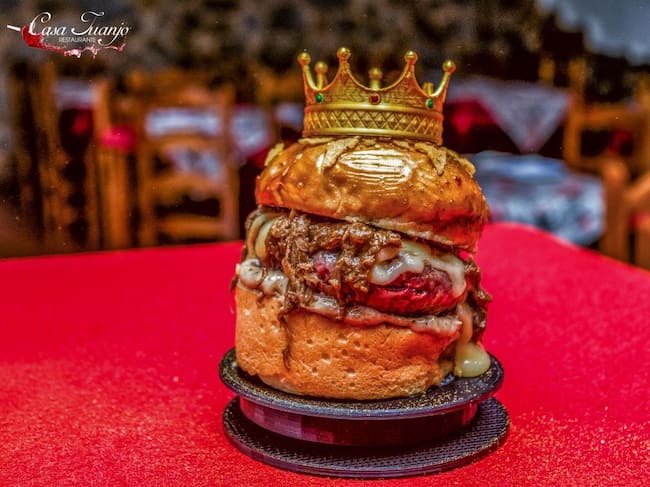 Hamburguesa 'La Diosa' de Casa Juanjo en Villanueva de la Jara (Tercera mejor hamburguesa de Castilla-La Mancha)