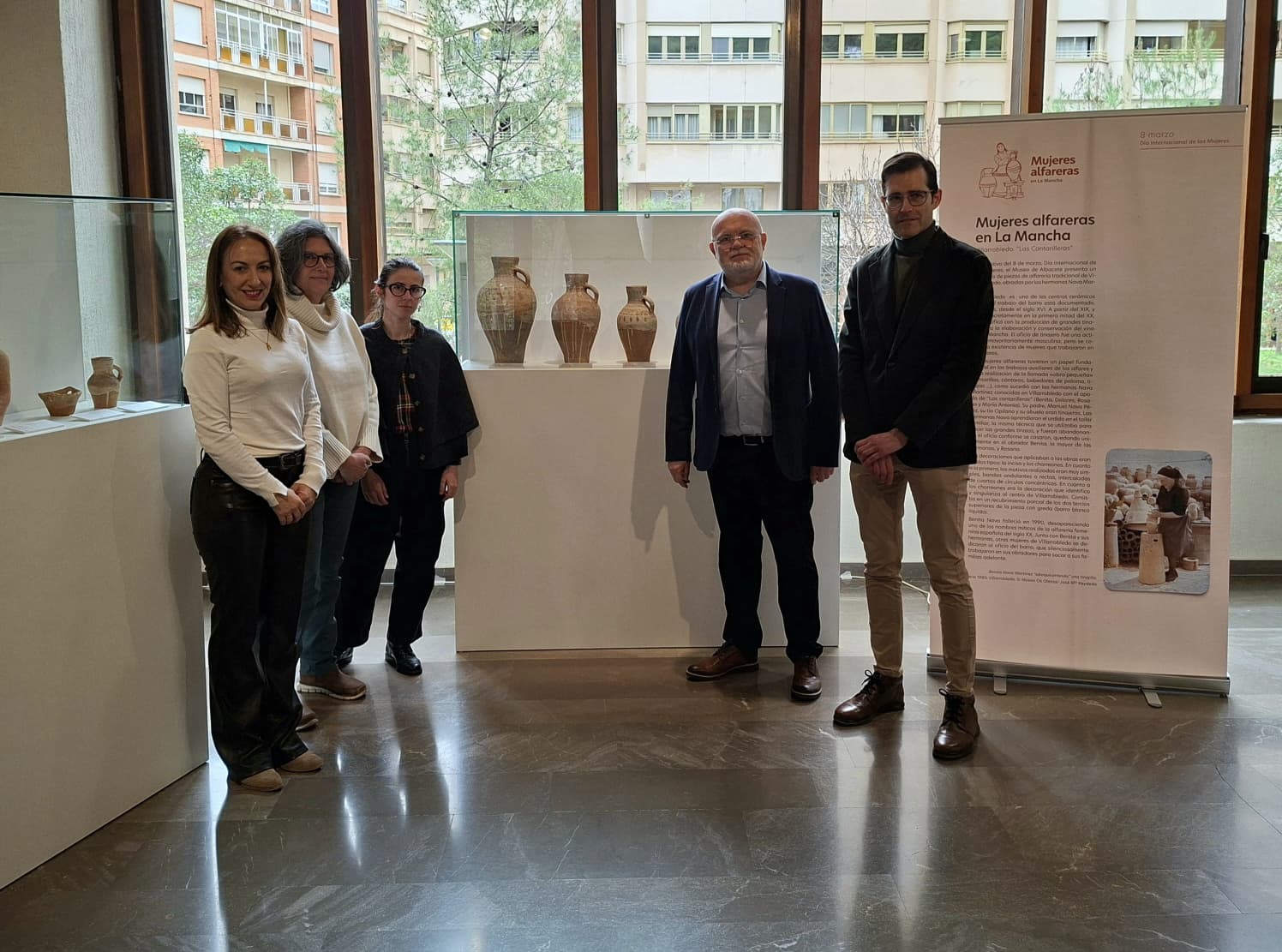 Mujeres exposición alfareras en La Mancha
