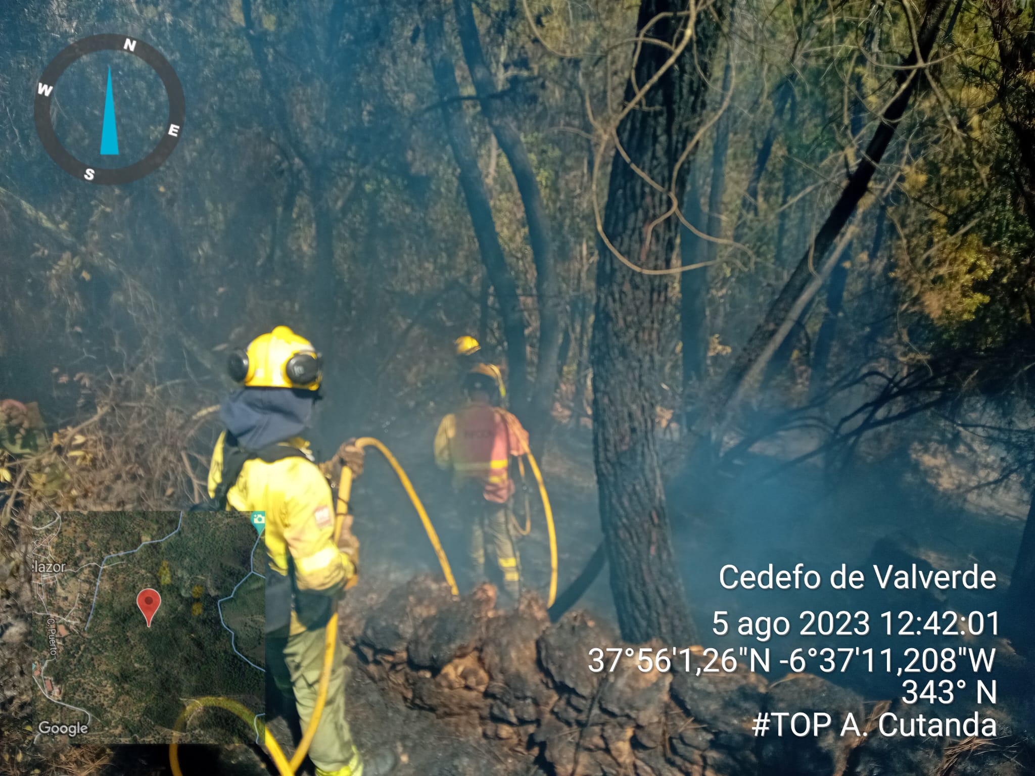 El Infoca actuando en el incendio de Cortelazor