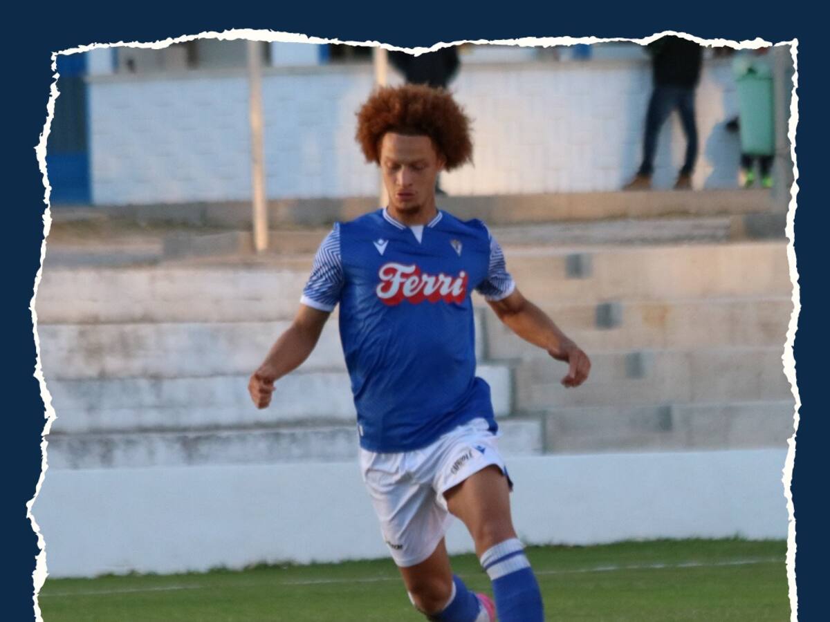 Miano Van Der Bos, jugador del Villena CF, convocado por la selección nacional de Tanzania