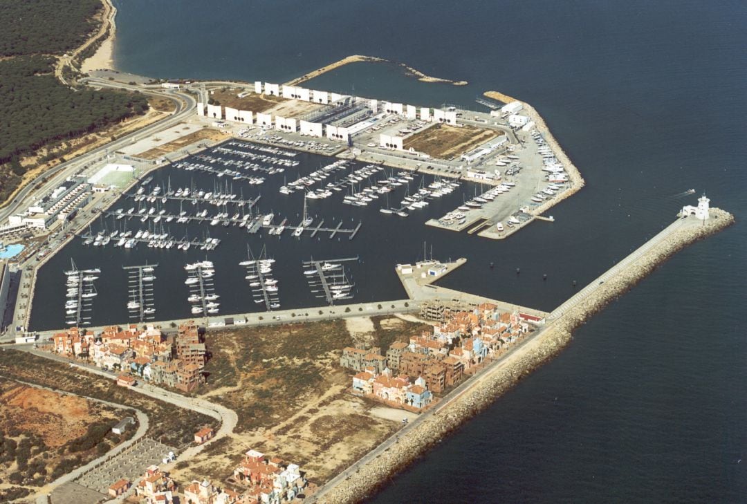 Puerto Sherry y el Pueblo Marinero