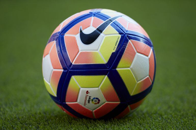 Balón oficial de la Liga Santander.