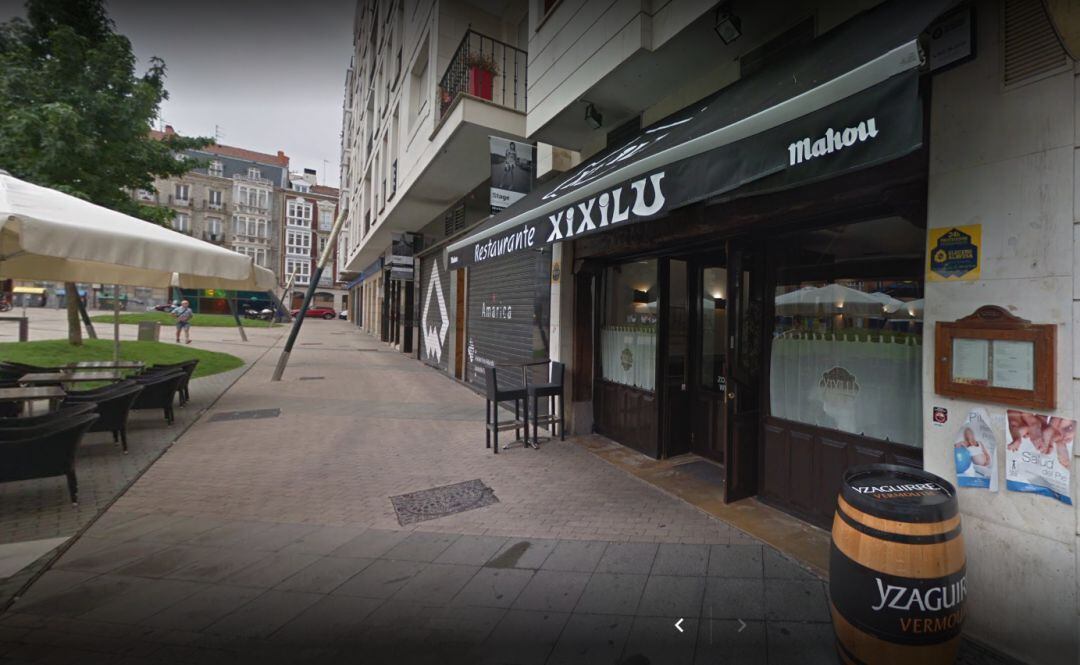 Entrada del restaurante Xixilu de Vitoria