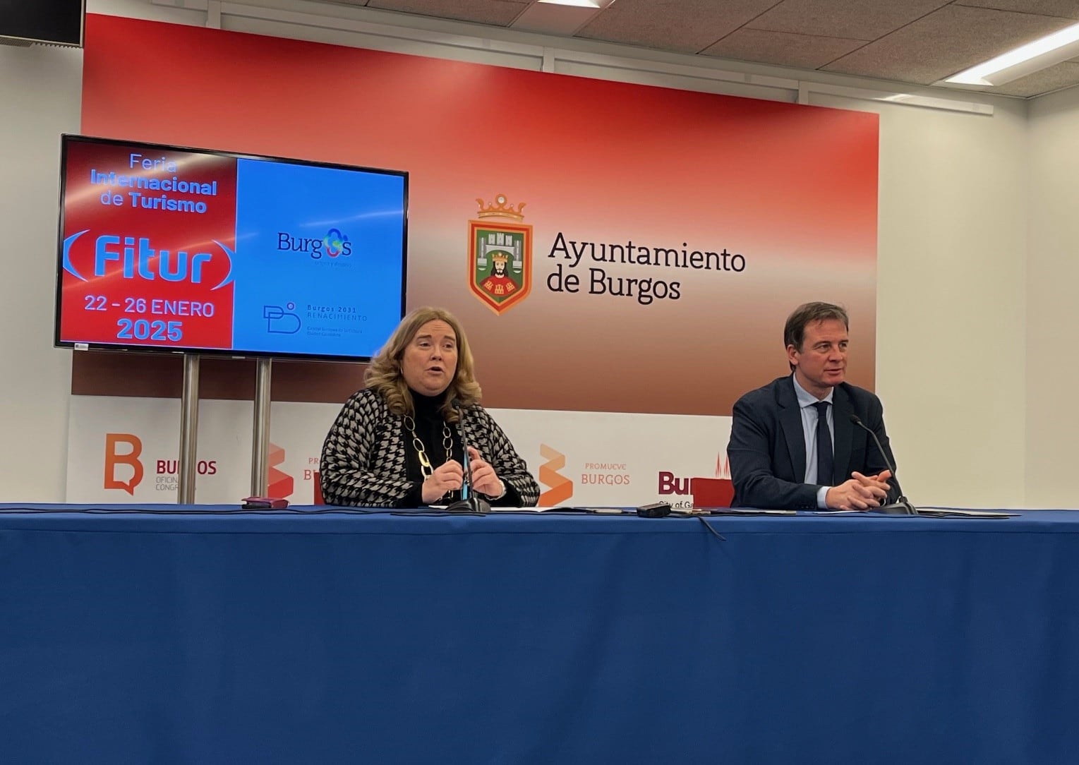 Cristina Ayala y Borja Suárez, explican la presencia de Burgos en Fitur