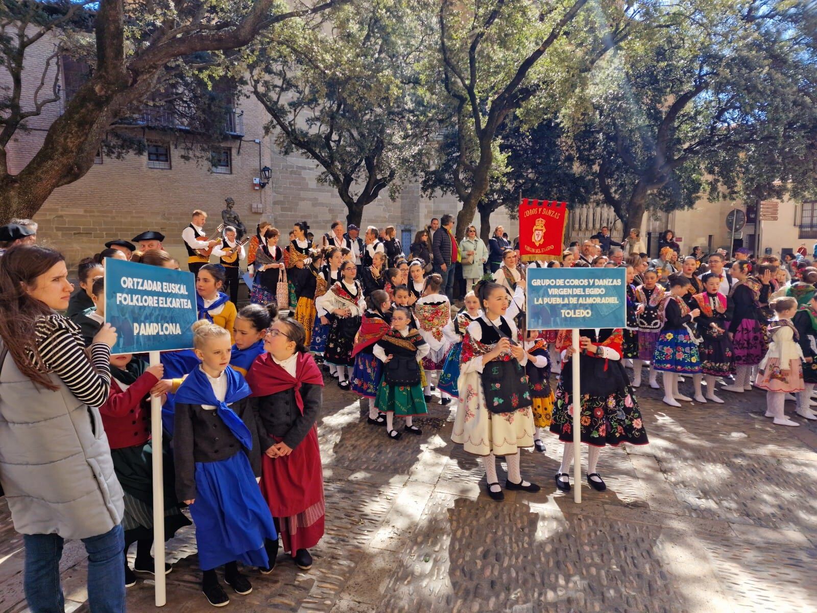 Participantes en el Encuentro de Escuelas de Jota &quot;José Rodrigo&quot;