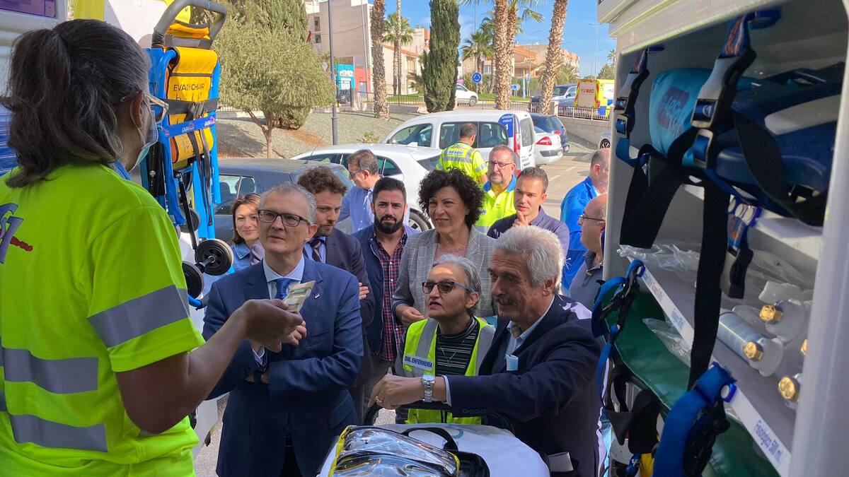 Salud anuncia la instalación de nuevas unidades del 061 sin médico, que el Colegio de Médicos rechaza