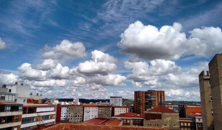 Una de las 5.000 fotos que acumula Javier Martínez de las nubes leonés