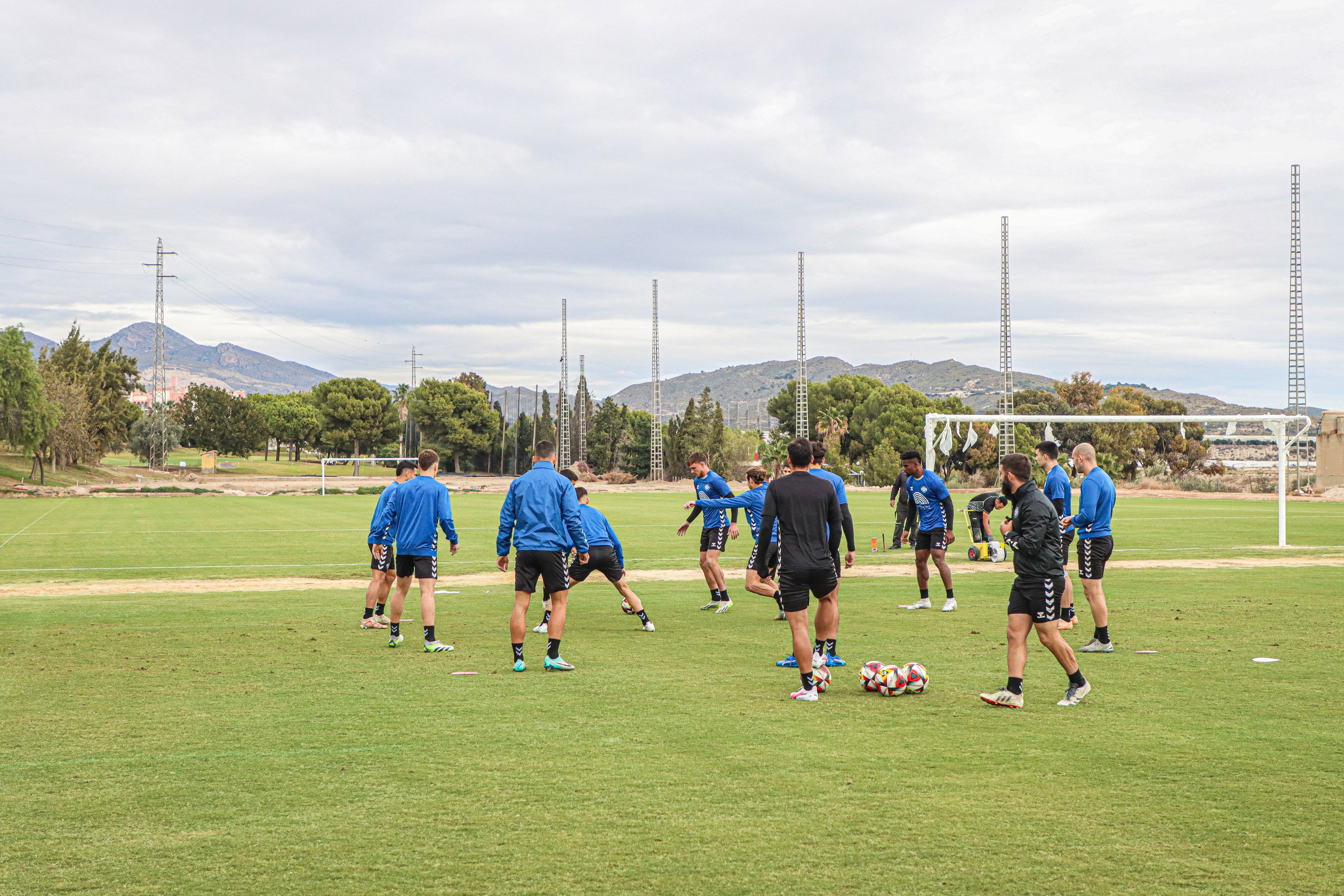 Jugadores del Intencity, en las instalaciones del campo de Golf Bonalba