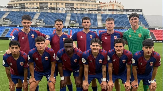 El Eldense B sigue firme en busca del ascenso