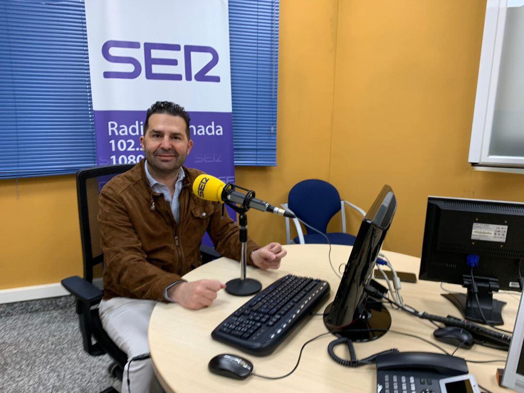 El alcalde de Maracena, Noel López, en los estudios de Radio Granada