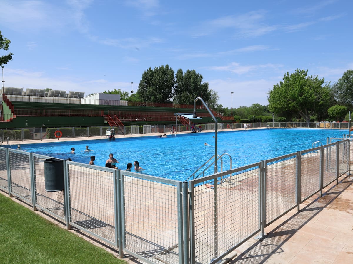 Ya está abierta la piscina de Alcázar: Este año se puede pagar con tarjeta